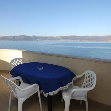Appartement By The Sea Slatine, Ciovo - 1139