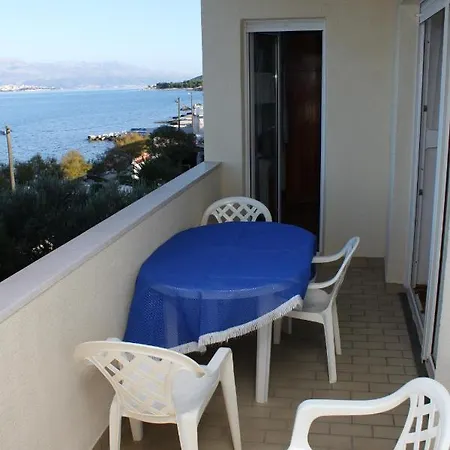 Appartement By The Sea Slatine, Ciovo - 1139
